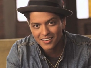 Bruno Mars (Peter Gene Hernandez)