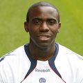 Pi�karz mia� atak serca podczas meczu (WIDEO) - fabrice muamba atak serca na boisku bolton wanderers tottenham film wideo tragedia