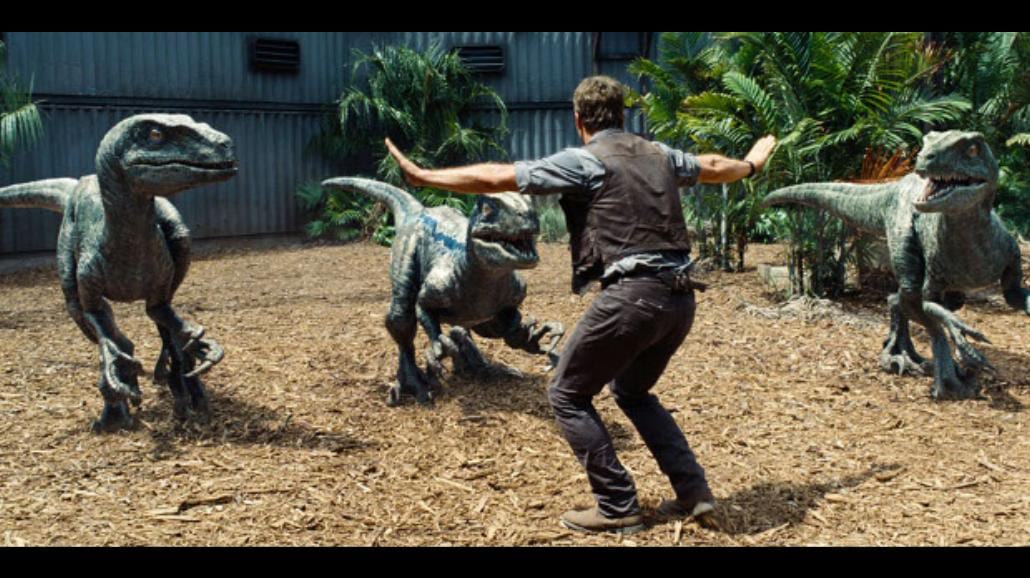Jurassic World zarobił miliard dolarów w niecałe 2 tygodnie
