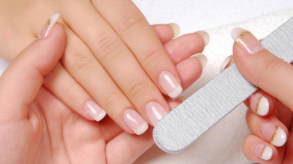 Na czym polega manicure japoński?