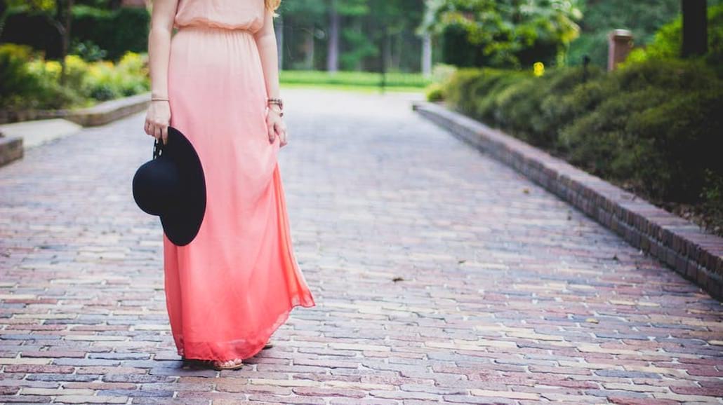 Trendy w modzie na wiosnę i lato – to będzie się nosić!