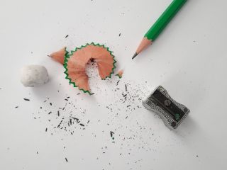 Najpopularniejsze przesądy maturalne - Kopniak na szczęście, zwyczaje studiówkowe, tradycja, wróżenie