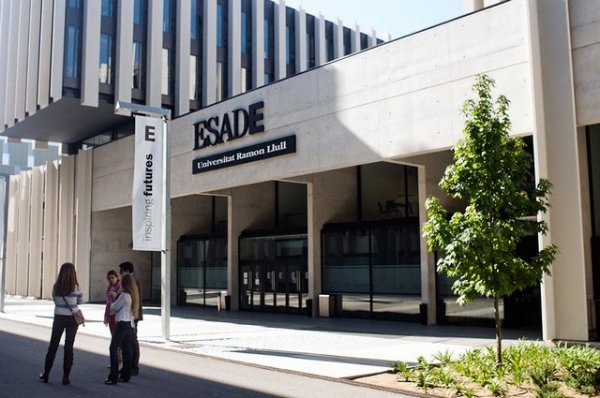 4. Esade Business School (Hiszpania)