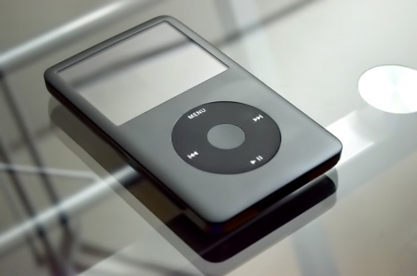 iPod i inne odtwarzacze muzyki - wynalazki XXI wieku