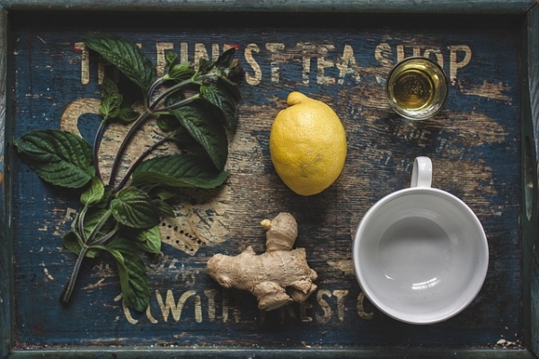 Herbata z imbirem i cytryną