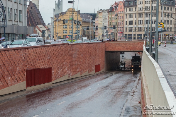 Wrocław po wielkiej awarii na pl. Dominikańskim  - Zdjęcie nr 1