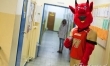 Maskotka Devils odwiedzia DSW