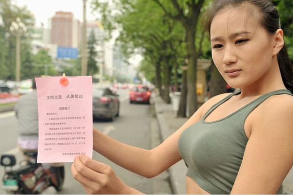 Chińskie studentki vs. piraci drogowi  - Zdjęcie nr 2