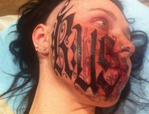 30 najgorszych tatuaży, jakie możesz sobie zrobić, będąc kobietą  - Zdjęcie nr 2