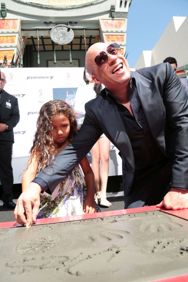 Vin Diesel odciska ręce i nogi w Los Angeles  - Zdjęcie nr 7