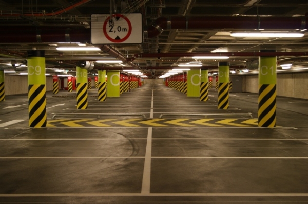 Parking podziemy obok Dworca Głównego we Wrocławiu  - Zdjęcie nr 2