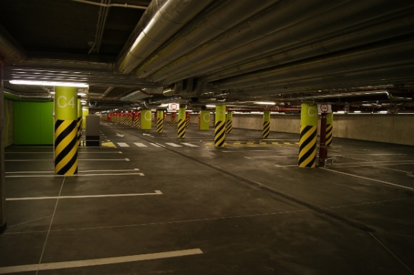 Parking podziemy obok Dworca Głównego we Wrocławiu  - Zdjęcie nr 3