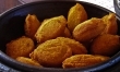Acaraje - ciastkowe kulki smażone w głębokim tłuszczu