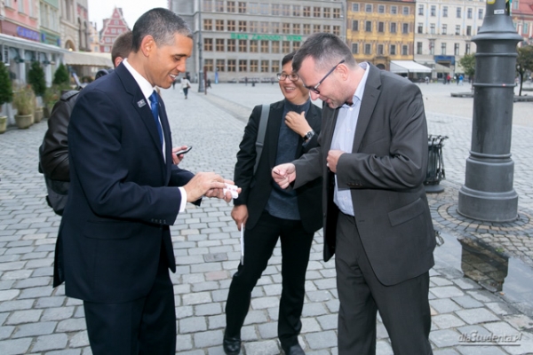 Louis Ortiz jako Barack Obama we Wrocławiu  - Zdjęcie nr 5