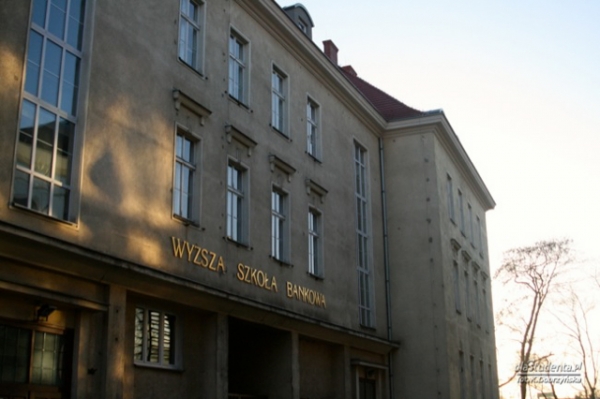 15. Wyższa Szkoła Bankowa w Poznaniu (15.)