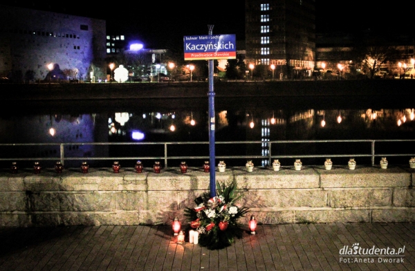 Obchody 8. rocznicy katastrofy smoleńskiej we Wrocławiu  - Zdjęcie nr 4