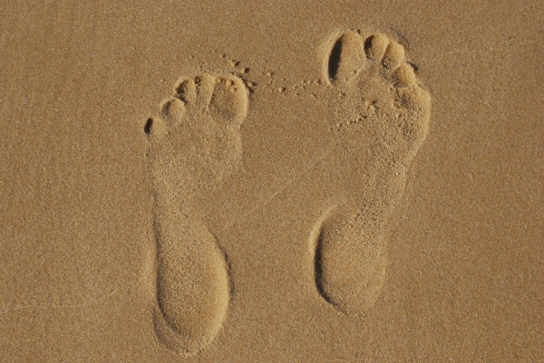 Zaniedbane stopy i pękające pięty