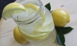 Pij wodę z cytryną i miodem na czczo