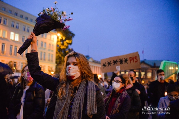 Strajk kobiet przeciw zakazowi aborcji w Polsce  - Zdjęcie nr 24