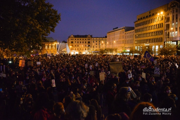 Strajk kobiet przeciw zakazowi aborcji w Polsce  - Zdjęcie nr 6