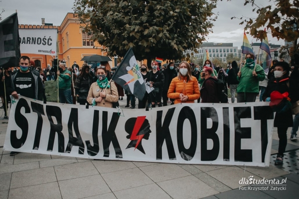 Strajk kobiet przeciw zakazowi aborcji w Polsce  - Zdjęcie nr 3
