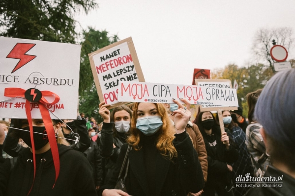 Strajk kobiet przeciw zakazowi aborcji w Polsce  - Zdjęcie nr 4