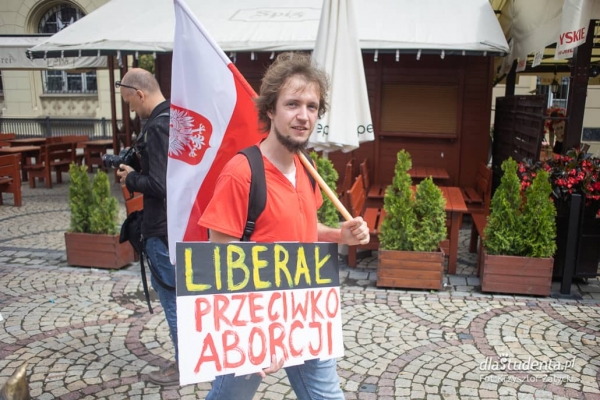 Nagroda Wrocławia 2021 - protesty przed urzędem  - Zdjęcie nr 4
