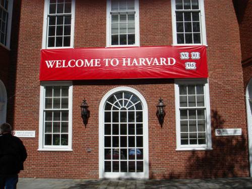 1. Harvard University (Cambridge, Stany Zjednoczone)