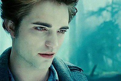  Mit: Robert Pattinson jest dalekim krewnym słynnego Drakuli