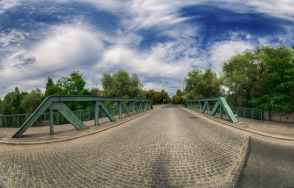 10.  Most Rakowiecki 