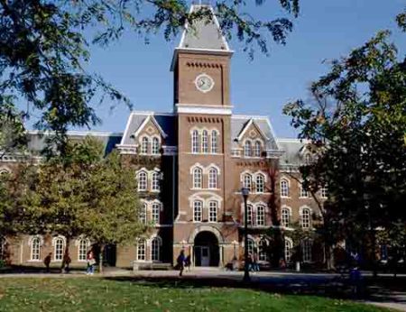 12. University of Ohio (USA) - 478,000 studentów