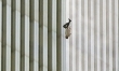 Mężczyzna spadający z budynku World Trade Center (9 września 2001)