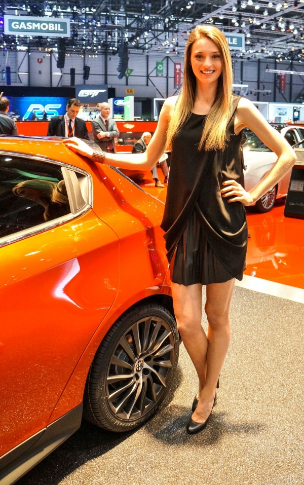 Dziewczyny salonu Geneva Motor Show 2015  - Zdjęcie nr 4