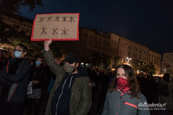 Strajk Kobiet w Polsce - oryginalne transparenty  - Zdjęcie nr 5