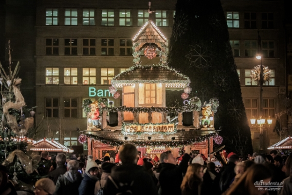Jarmark Bożonarodzeniowy 2014 na wrocławskim Rynku  - Zdjęcie nr 17