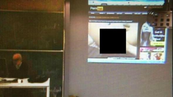 Wykładowca+Internet+Projektor=Porno