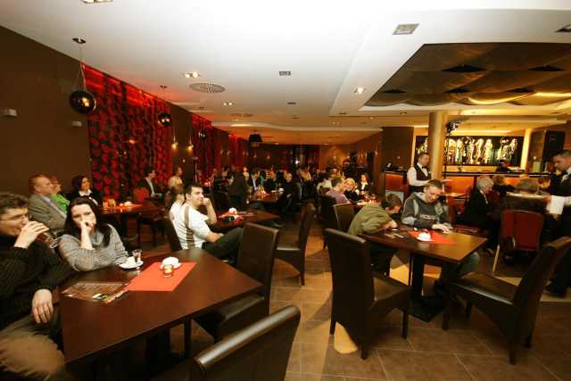 Klub & Restauracja „AvanGarda Stu” w Ruben Hotel, Zielona Góra