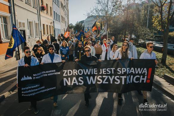 Młodzi solidarnie z medykami - protest we Wroclawiu 