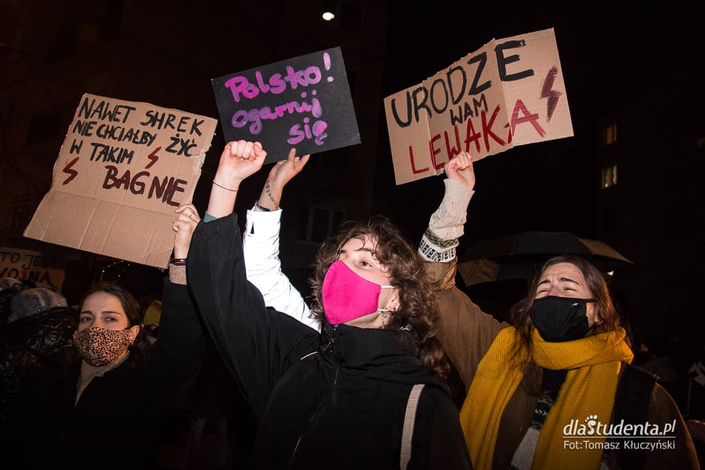 Strajk Kobiet 2021: Spontaniczny spacer w Poznaniu - zdjęcie nr 2