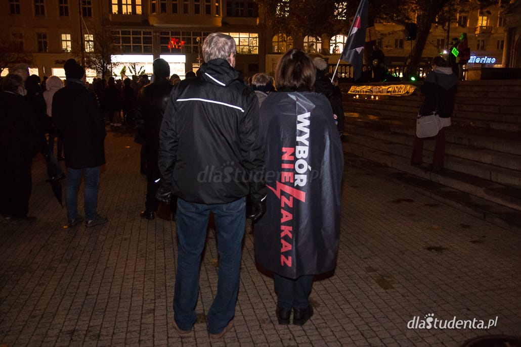 Ani jednej więcej! - protest w Poznaniu  - zdjęcie nr 12