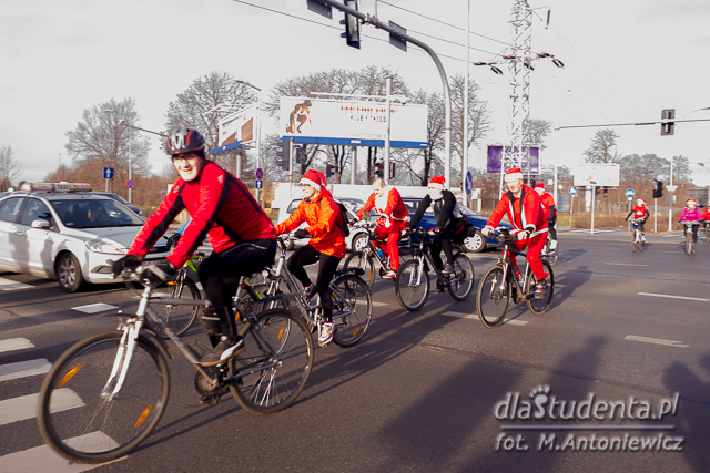 Drugi Rowerowy Przejazd Mikołajów przez Poznań z Bike-Adventure - zdjęcie nr 1