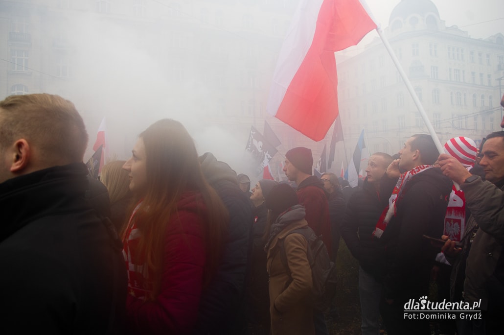 "Jeszcze Polska nie zginęła" - Marsz Niepodległości w Warszawie - zdjęcie nr 7