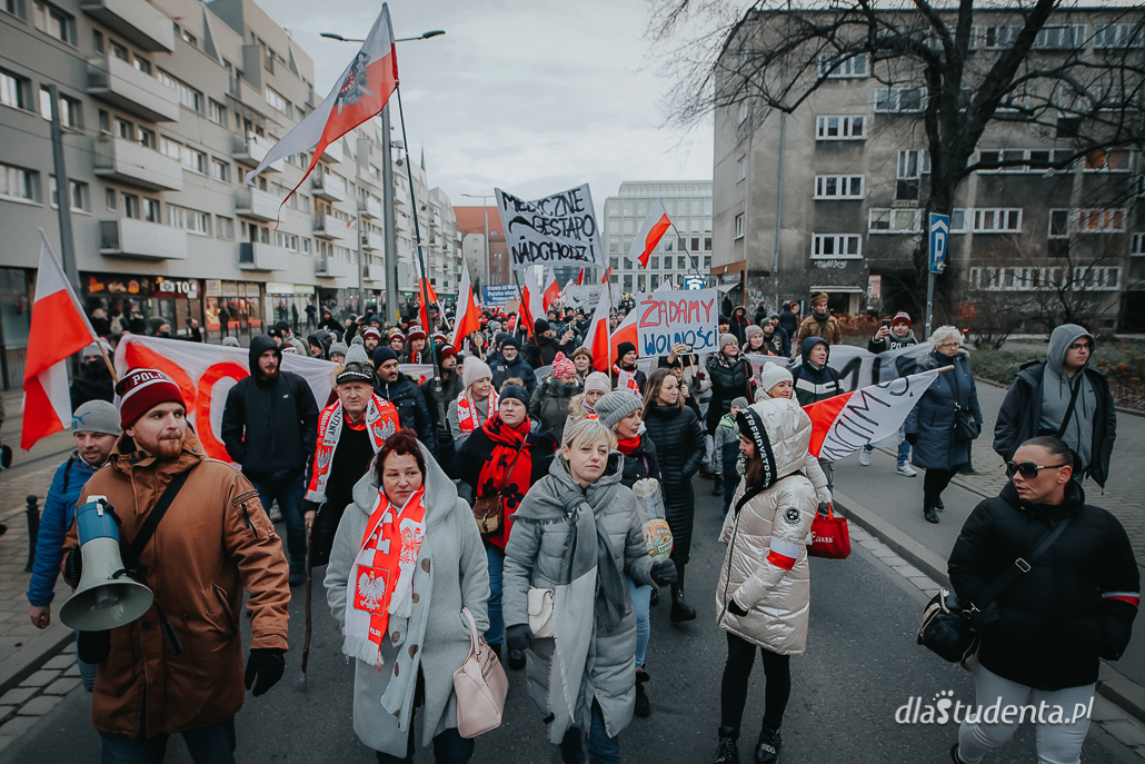 Antyszczepionkowcy - protest we Wrocławiu  - zdjęcie nr 4