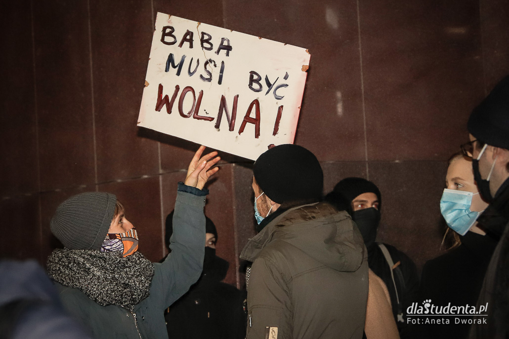 Strajk Kobiet: Gońcie się - manifestacja we Wrocławiu  - zdjęcie nr 9