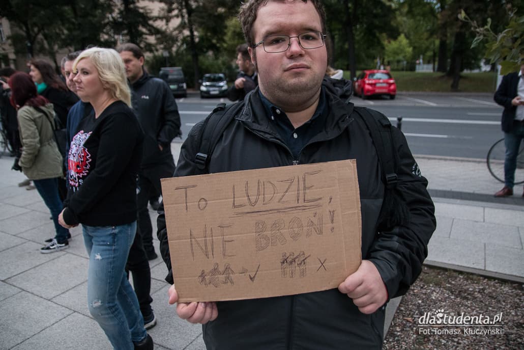 Bezpieczna granica to taka, na której NIKT nie ginie! - protest w Poznaniu  - zdjęcie nr 3