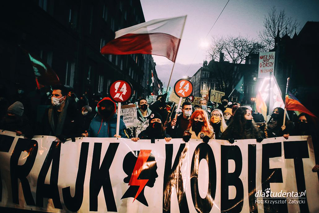 Strajk Kobiet: Patriarchat Wyp..ać - manifestacja we Wrocławiu - zdjęcie nr 1