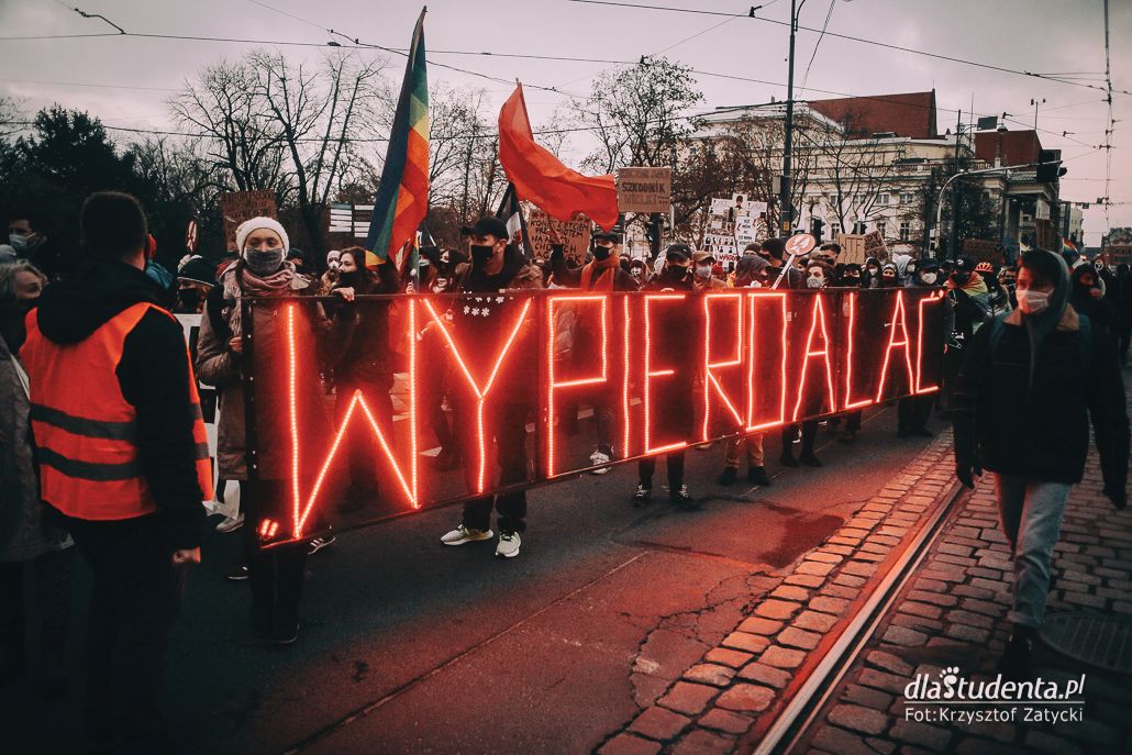 Strajk Kobiet: Patriarchat Wyp..ać - manifestacja we Wrocławiu - zdjęcie nr 9