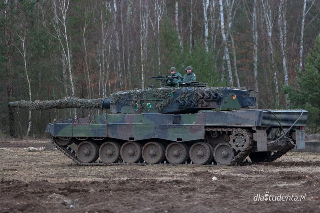 Prezydent RP na szkoleniu ukraińskich załóg czołgów Leopard  - zdjęcie nr 11