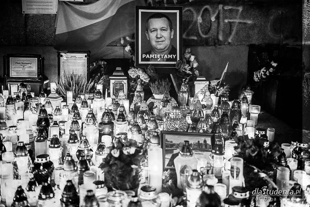 Światełko pamięci dla Pawła Adamowicza w Warszawie - zdjęcie nr 7