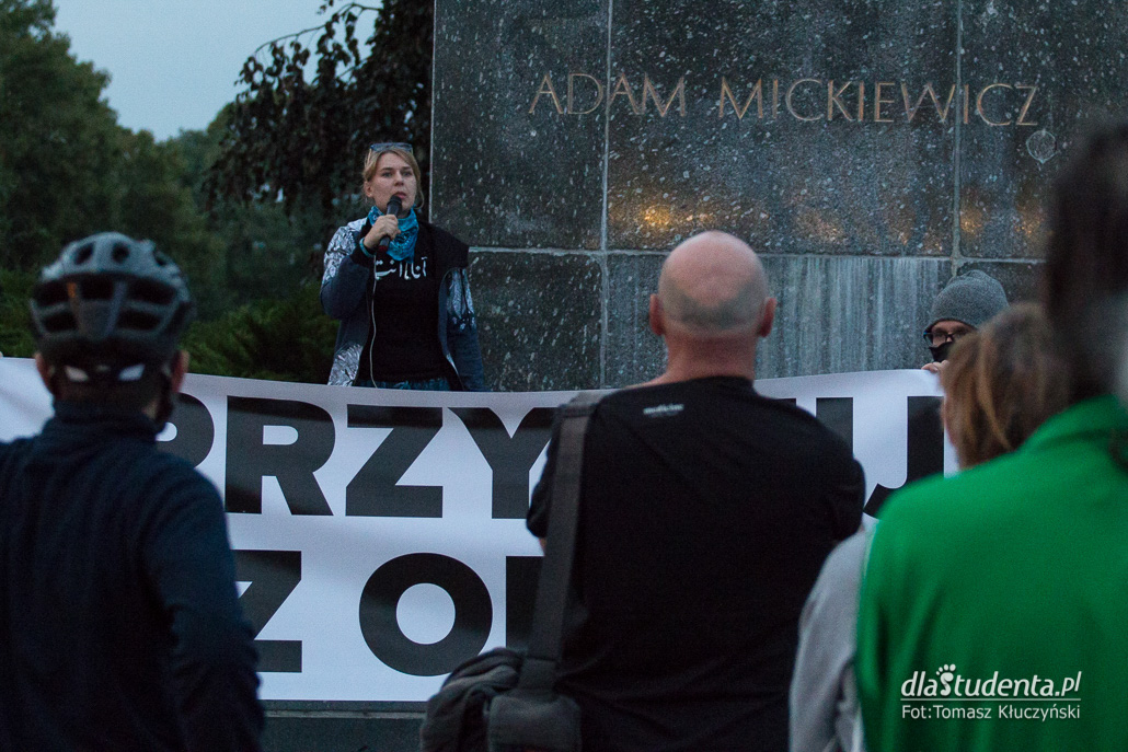 Solidarność z uchodźcami z Morii - manifestacja w Poznaniu  - zdjęcie nr 9